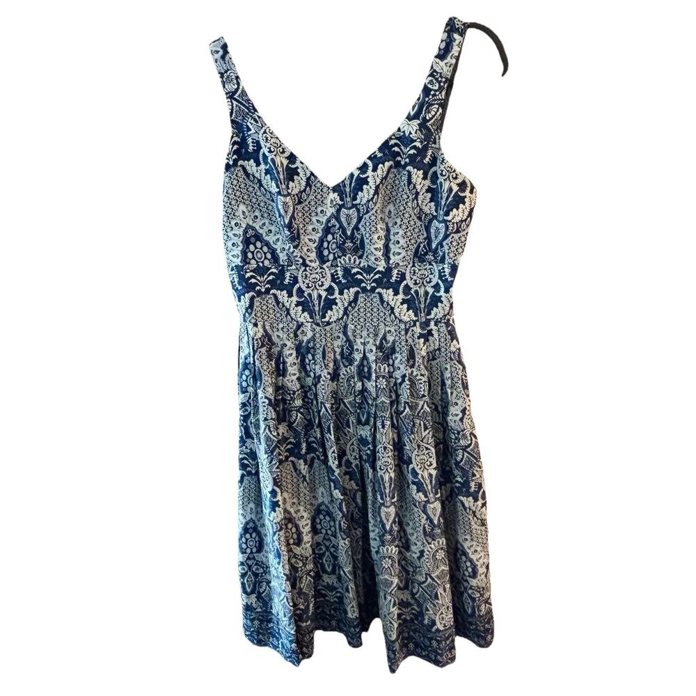 Talbots Pure Silk Blue White Paisley Dress Size 4 Cottagecore Quiet Luxury